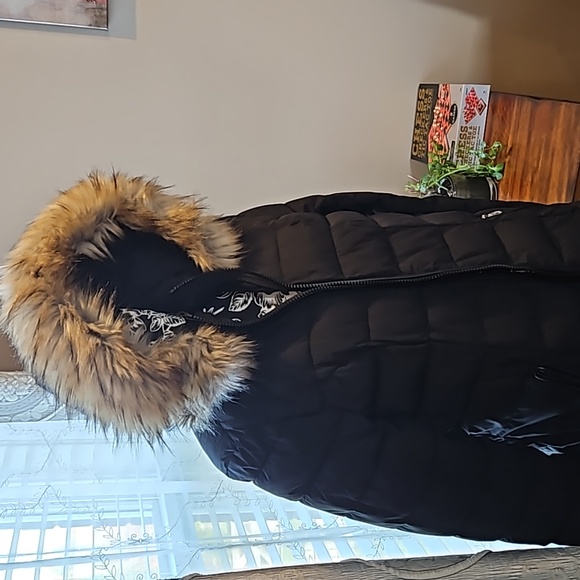 Women Jacket - Picture 2 of 9